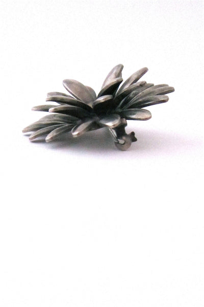 John Lauritzen dimensional daisy