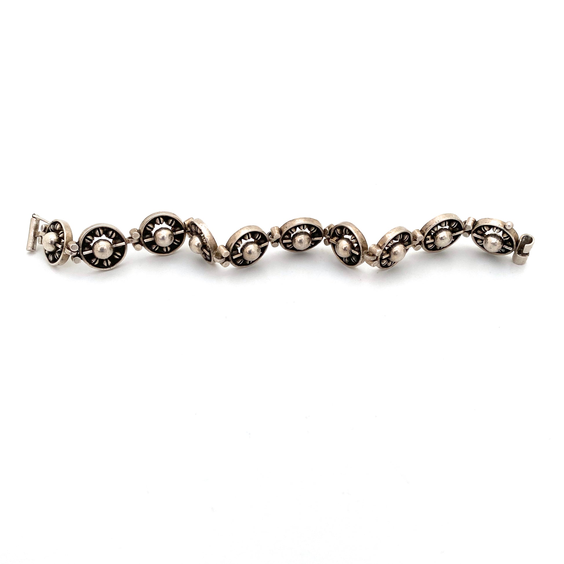 detail Jorma Laine Kultateollisuus Ky Finland vintage silver link bracelet 1971 Scandinavian Modernist jewelry design