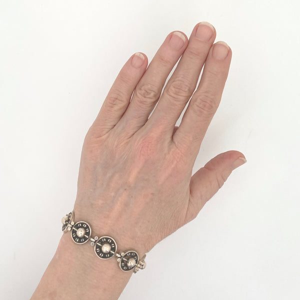 scale Jorma Laine Kultateollisuus Ky Finland vintage silver link bracelet 1971 Scandinavian Modernist jewelry design