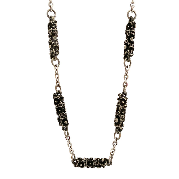 Robert Larin Canada long link chain necklace