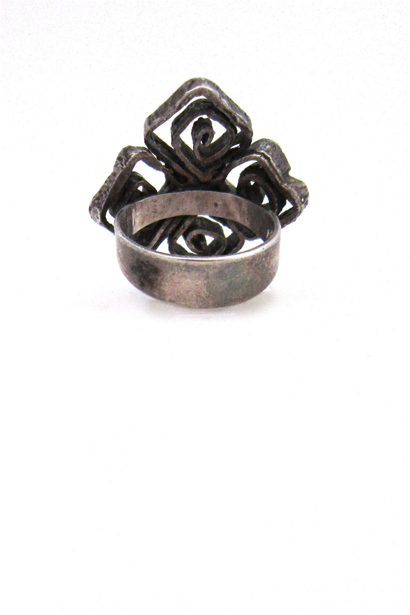 Erik Granit spirals squared ring