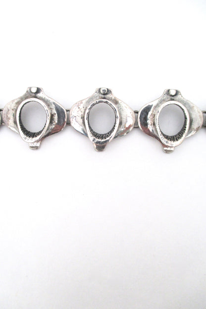 detail Guy Vidal Canada vintage brutalist pewter Vertebrae link bracelet 1970s jewelry