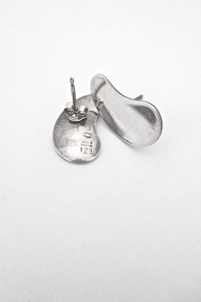 detail Georg Jensen vintage silver Scandinavian Modern earrings 123 by Nanna Ditzel 