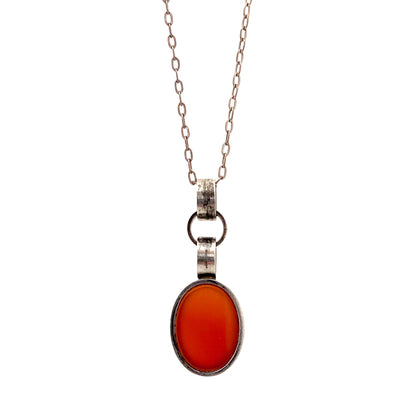 detail Elis Kauppi Kupittaan Kulta Finland vintage silver carnelian pendant necklace Scandinavian Modernist jewelry design