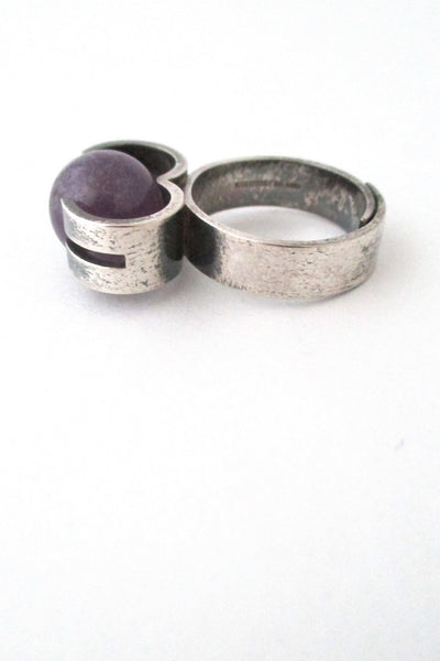 Elis Kauppi for Kupittaan Kulta Finland vintage Scandinavian Modernist silver & amethyst ring