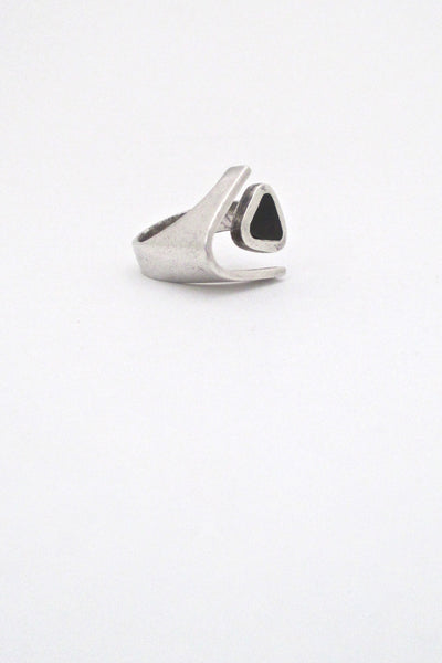 detail Puig Doria Spain vintage Modernist silver ebony open ring mid century
