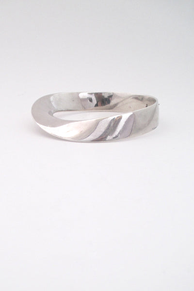 detail Royal Copenhagen Denmark vintage heavy silver Scandinavian Modern bangle bracelet