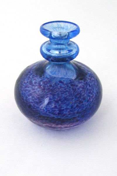 detail Bertil Vallien for Kosta Boda Sweden vintage glass miniature Antikva vase