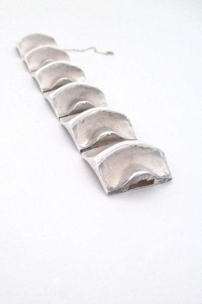 detail Matti Hyvarinen Finland vintage massive textural silver link bracelet 1973