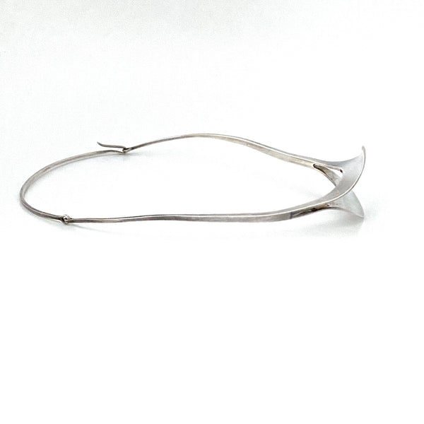 profile vintage heavy silver curvy hand wrought choker necklace Poland signed mid century Modernist jewelry design