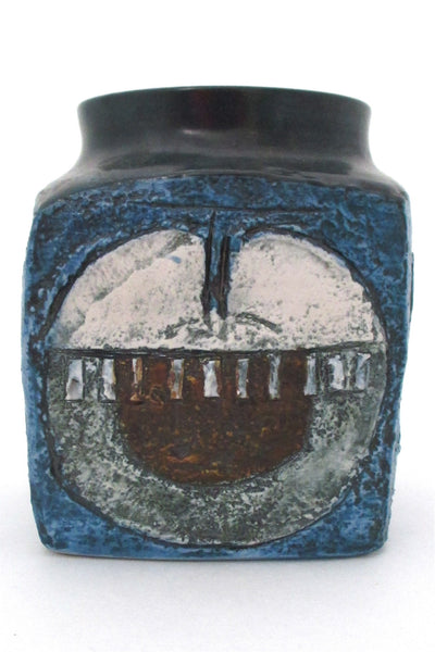 detail Troika Cornwall vintage brutalist vase by Alison Brigden
