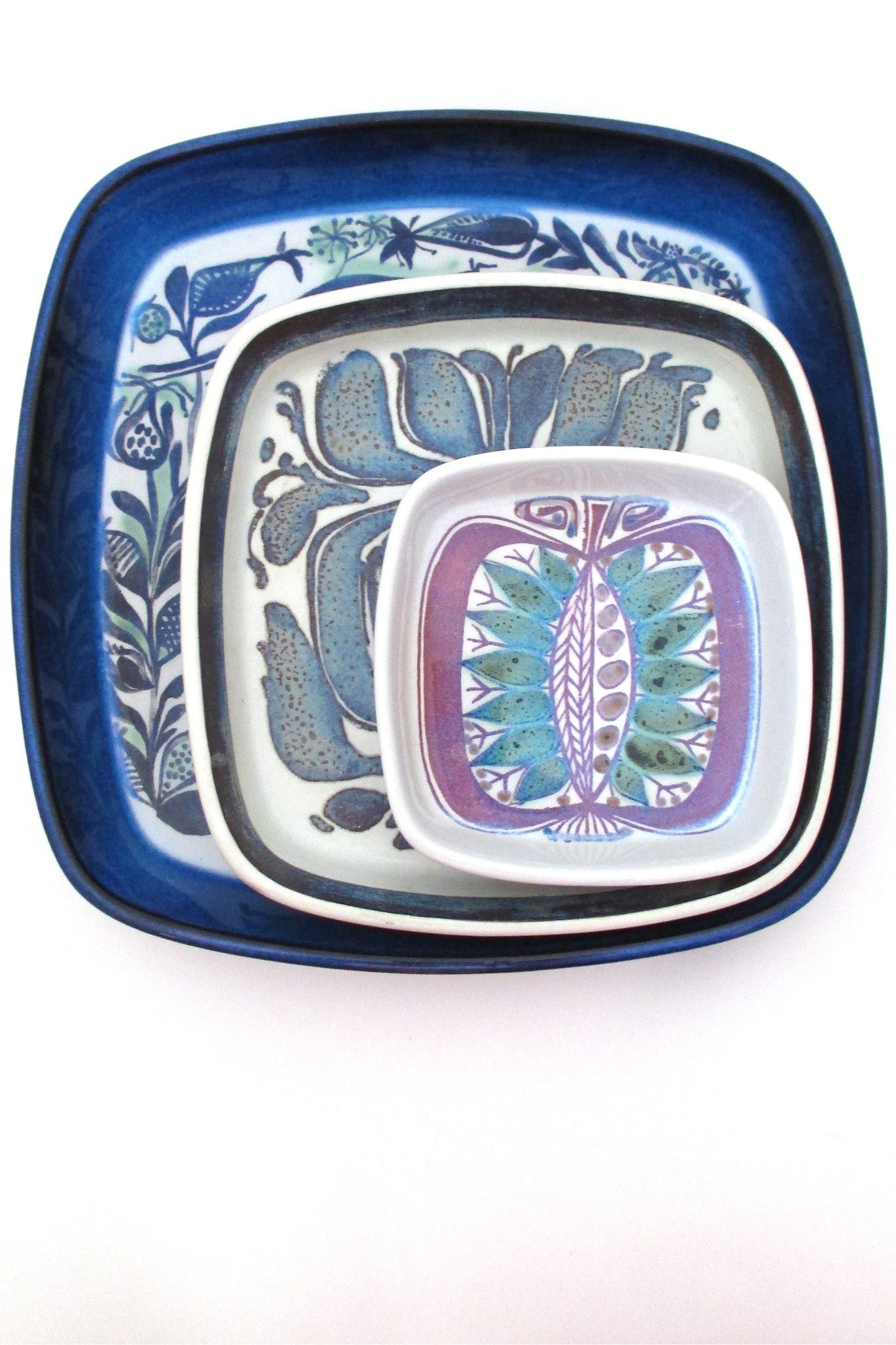 Royal Copenhagen medium Baca dish by Kari Christensen