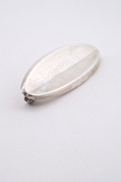 detail Hans Hansen Denmark vintage Scandinavian Modern silver brooch 111 Nordic design 