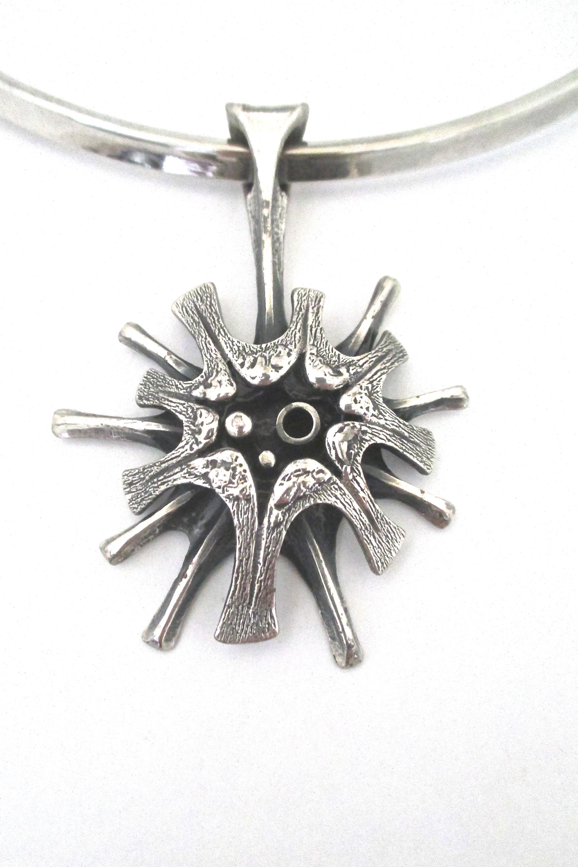 detail Guy Vidal Canada vintage brutalist pewter starburst choker pendant necklace