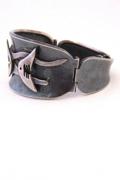 Ledesma design fish bracelet