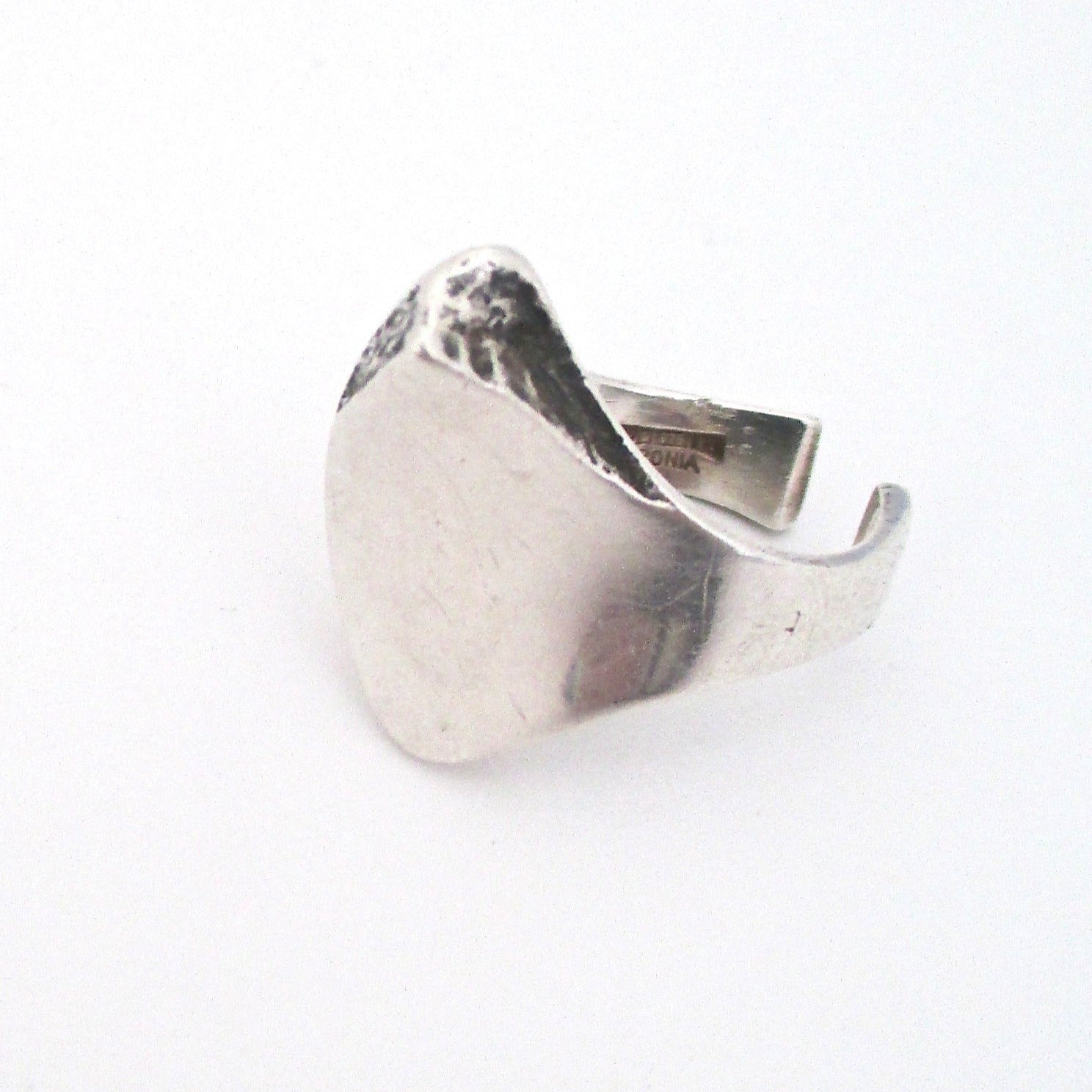 detail Poul Havgaard for Lapponia Finland large brutalist silver sculptural ring 1976
