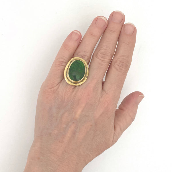 scale Rafael Alfandary Canada vintage brutalist brass clear dark green glass oval ring