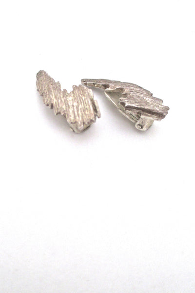 profile Knud V Andersen for Anton Michelsen Denmark vintage Modernist silver Bark ear clips