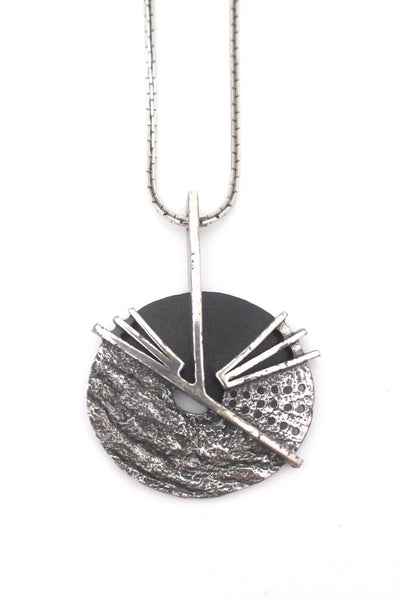 Jean-Claude Darveau mixed media 'broken circle' necklace