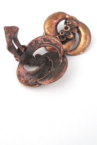 Hannu Ikonen 'Reindeer Moss' ear clips