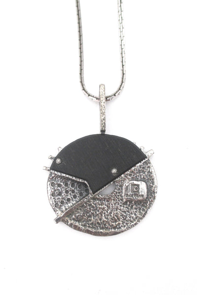 Jean-Claude Darveau mixed media 'broken circle' necklace