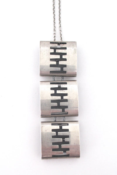 detail Elis Kauppi Kupittaan Kulta Finland large vintage silver kinetic modernist pendant necklace