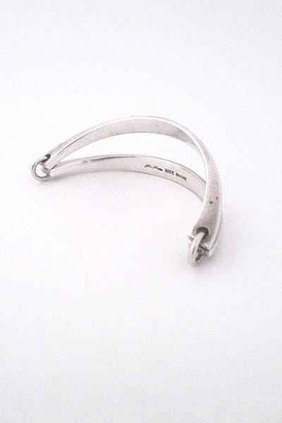 detail Hans Hansen Denmark vintage Scandinavian Modern heavy silver hinged bangle bracelet