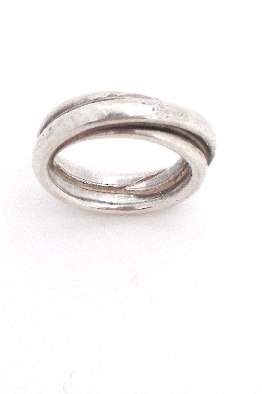 Pierre Cardin vintage modernist sterling silver eternity loop ring