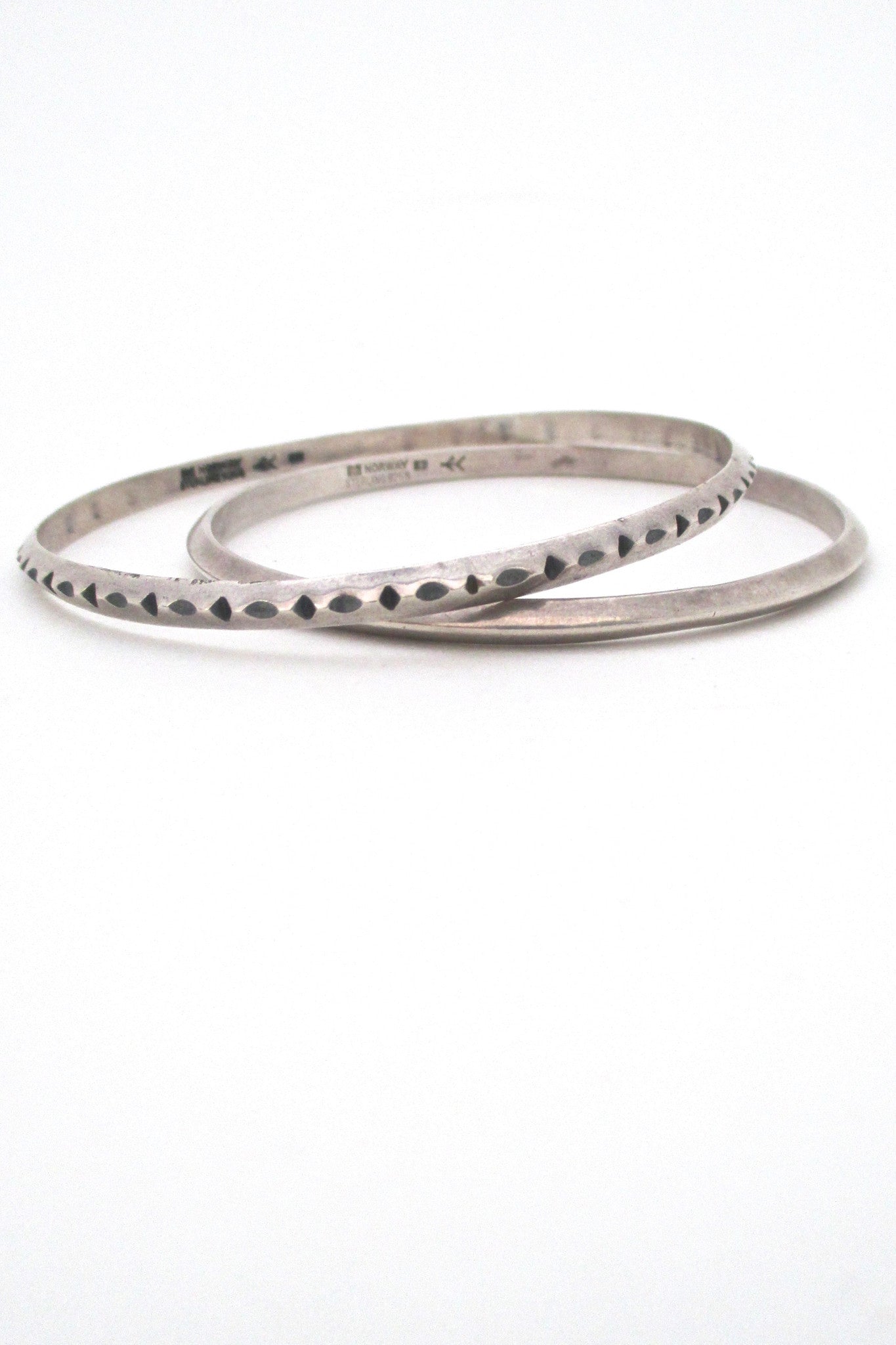 scale - Erling Christoffersen for Plus Studios Norway Design vintage modernist silver bangle