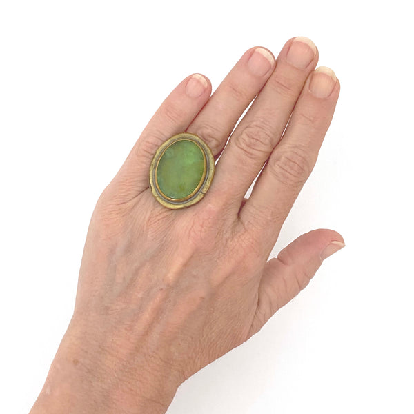 scale Rafael Canada Alfandary vintage large brutalist brass oval ring clear grass green