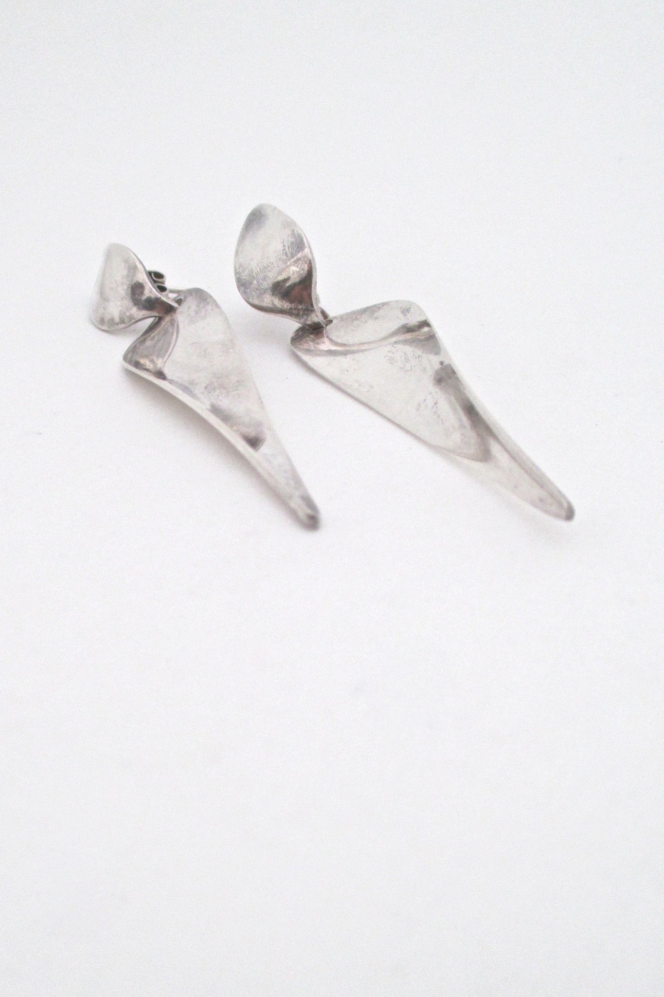 detail Nanna Ditzel for Georg Jensen Denmark vintage modernist silver statement drop earrings Scandinavian Modern