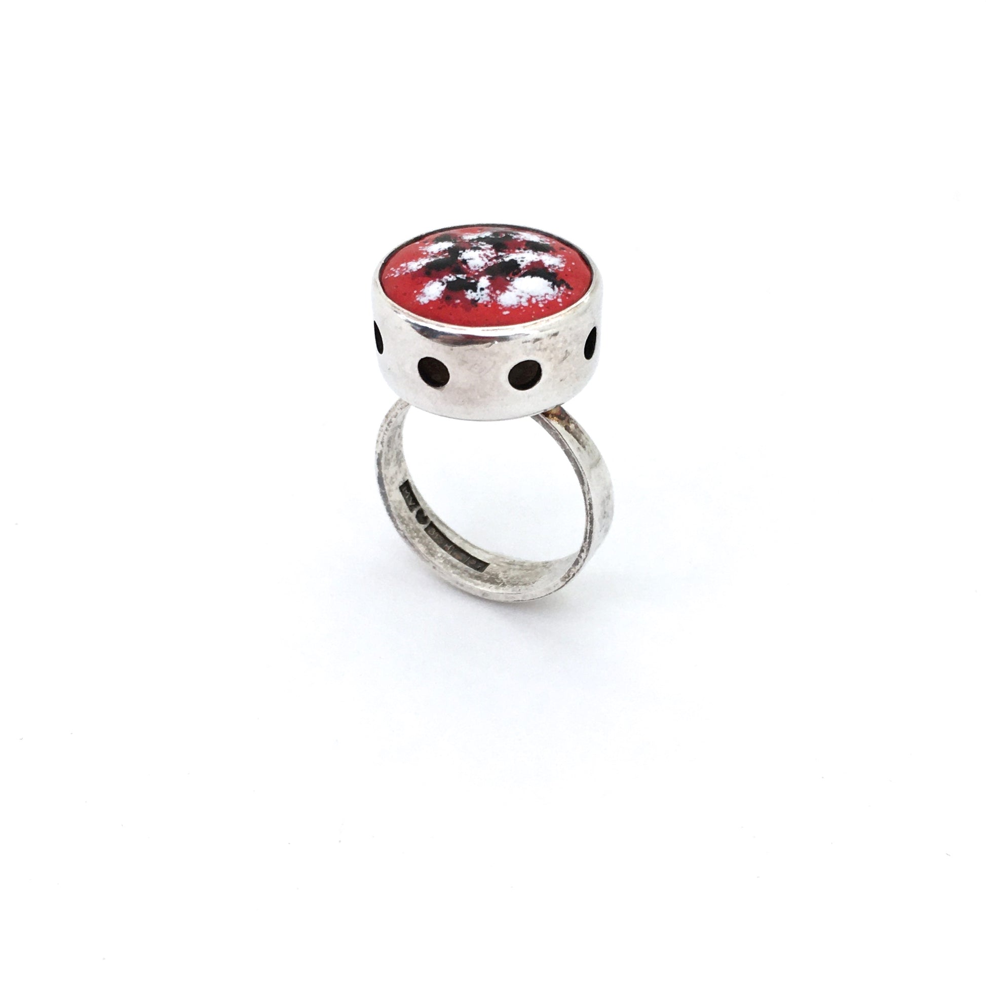 detail Martti Viikinniemi Finland vintage silver enamel large ring red black white 1968 Scandinavian Modernist design jewelry