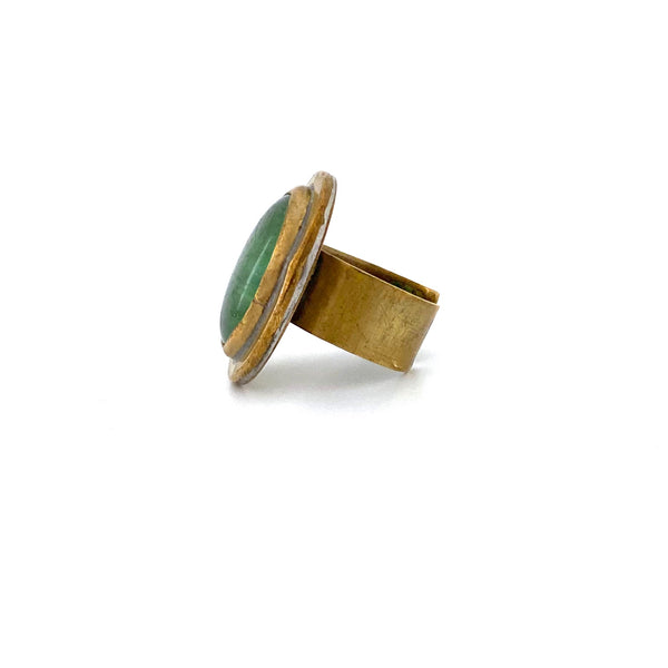 Rafael Canada oval brass ring ~ clear grass green