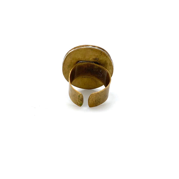 Rafael Canada oval brass ring ~ clear grass green