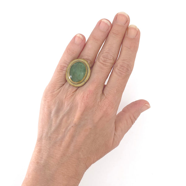 scale Rafael Canada Alfandary vintage brutalist brass oval ring clear grass green