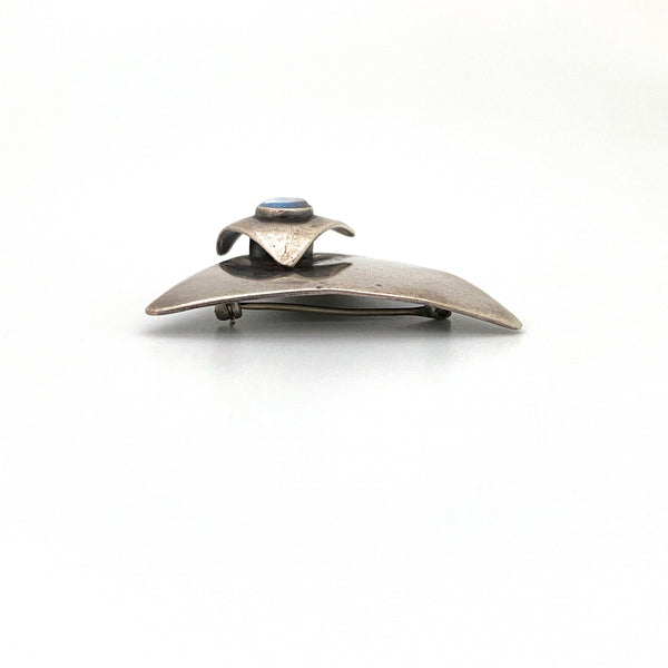 profile Sam Kramer USA vintage silver moonstone brooch Modernist jewelry design