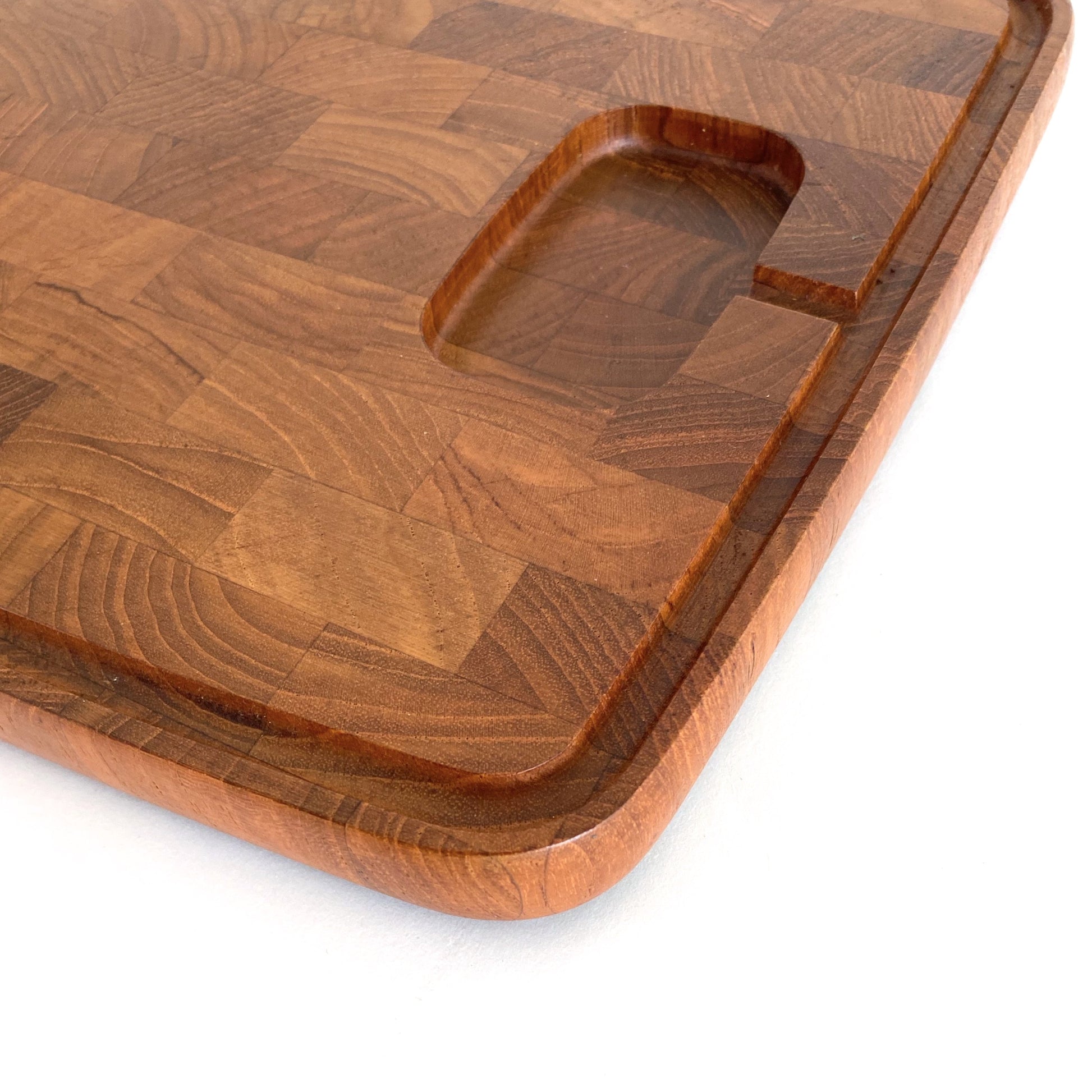 detail vintage Digsmed Denmark heavy teak cutting serving board