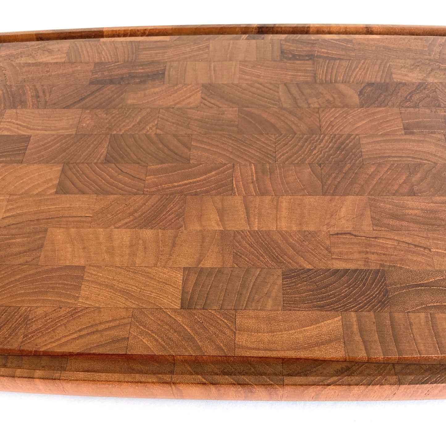 Digsmed teak cutting / serving board