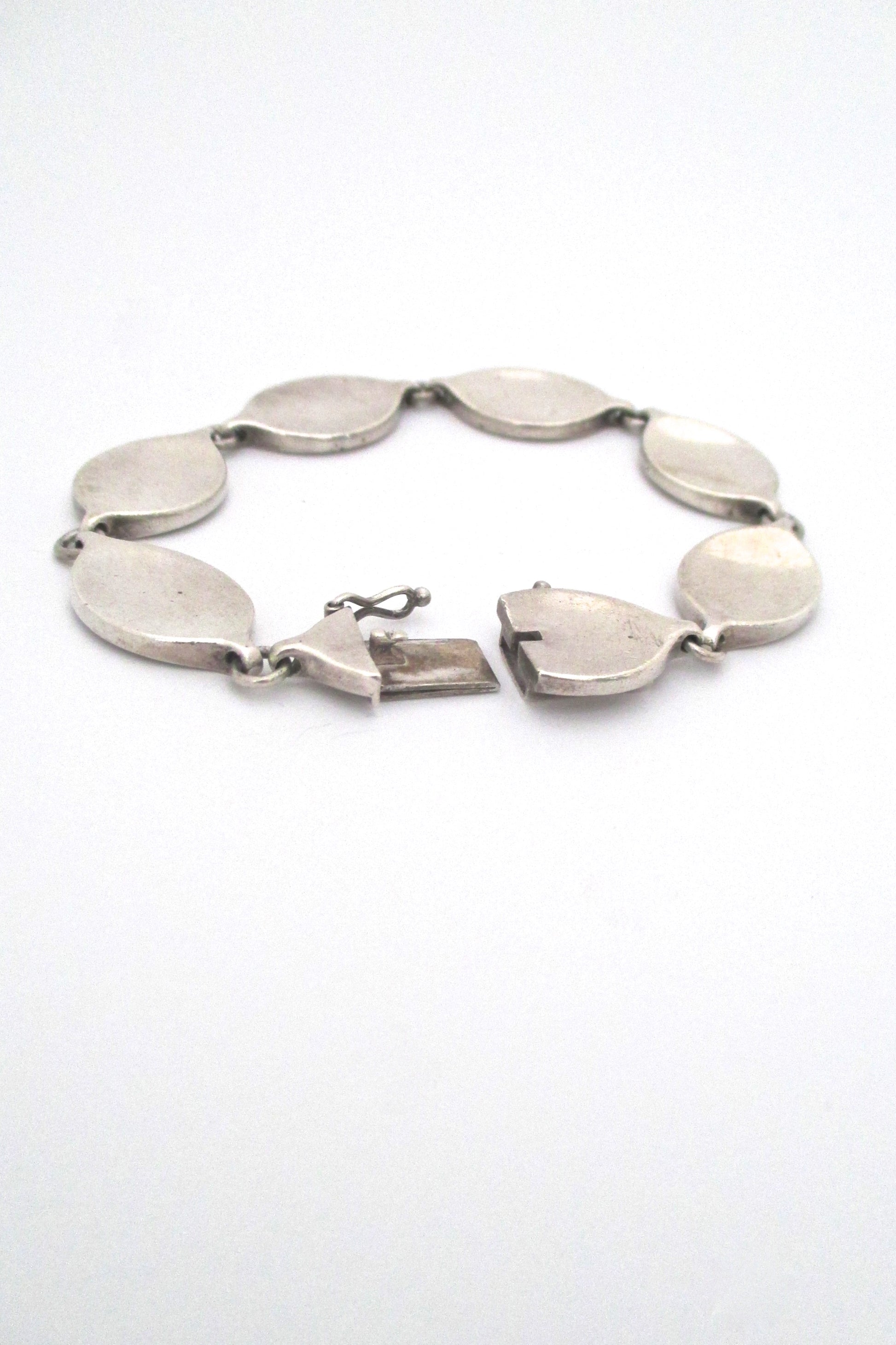 closure Georg Jensen Denmark vintage silver heavy link bracelet 171 by Flemming Eskildsen Scandinavian Modernist design