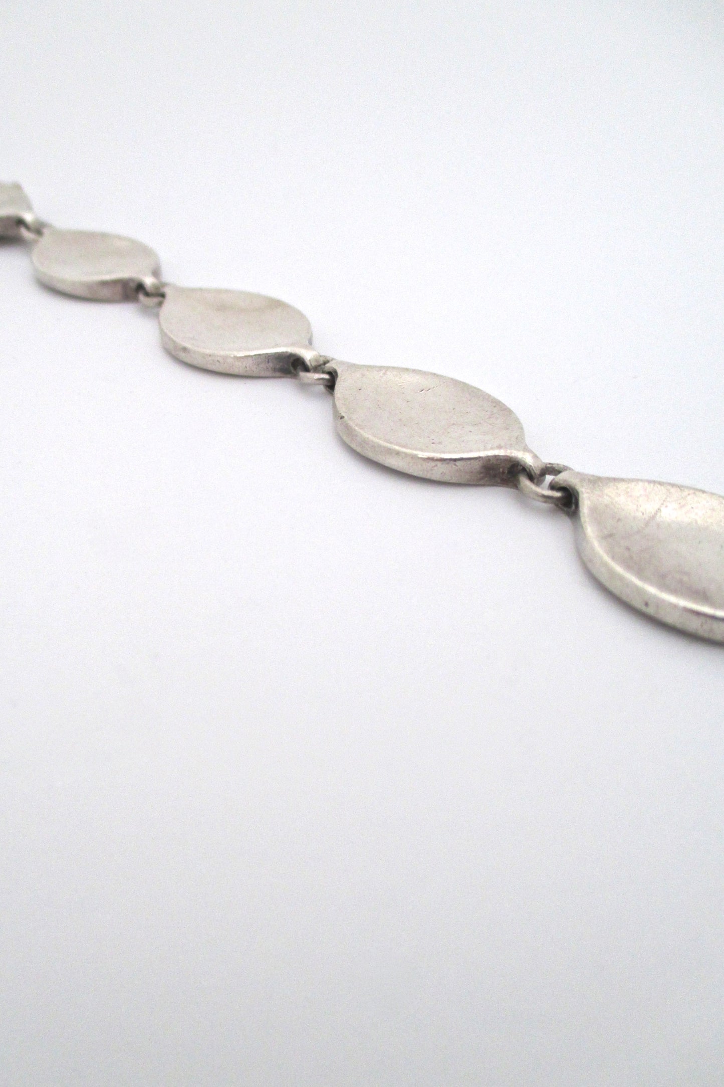 detail Georg Jensen Denmark vintage silver heavy link bracelet 171 by Flemming Eskildsen Scandinavian Modernist design