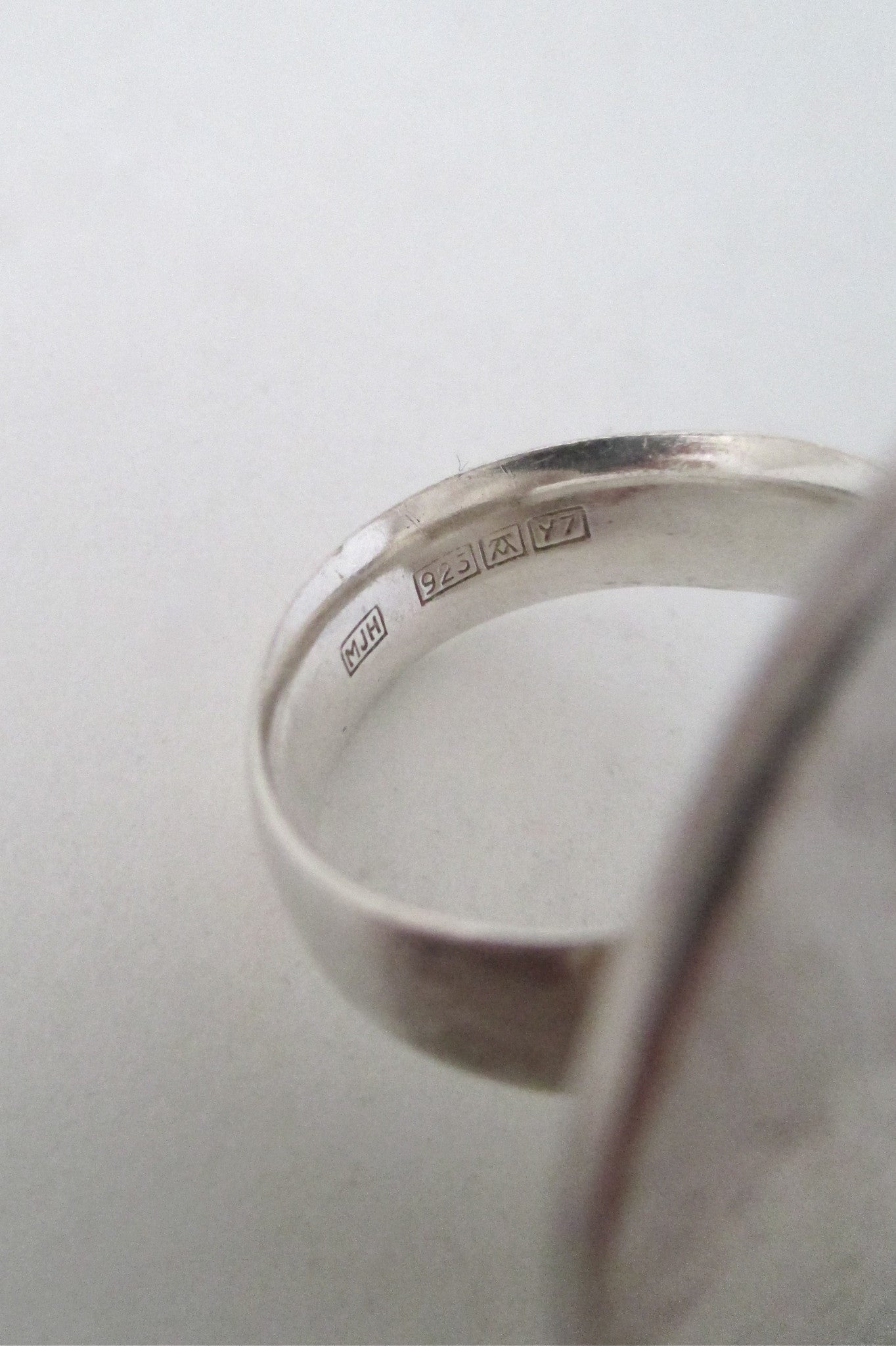 Matti Hyvarinen large 'textured swirl' ring