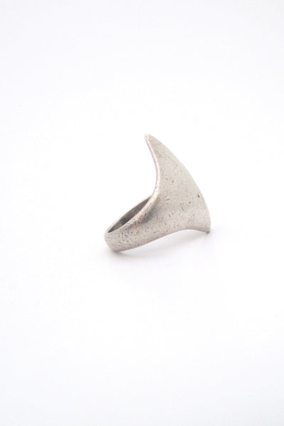 profile Hans Hansen Denmark vintage silver fin ring by Bent Gabrielsen Pedersen Scandinavian Modernist design