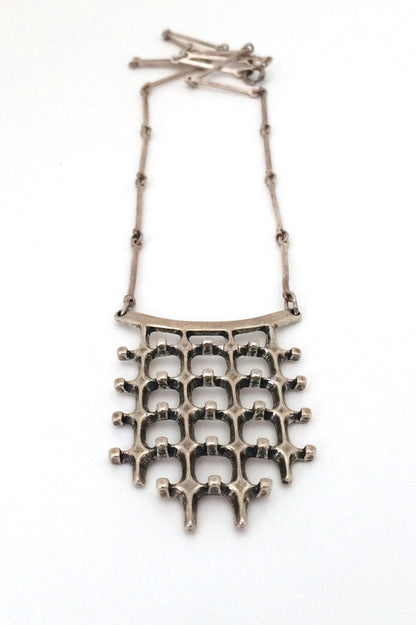 Uni-David-Andersen-Norway-vintage-Modernist-silver-Troll-series-necklace-Marianne-Berg