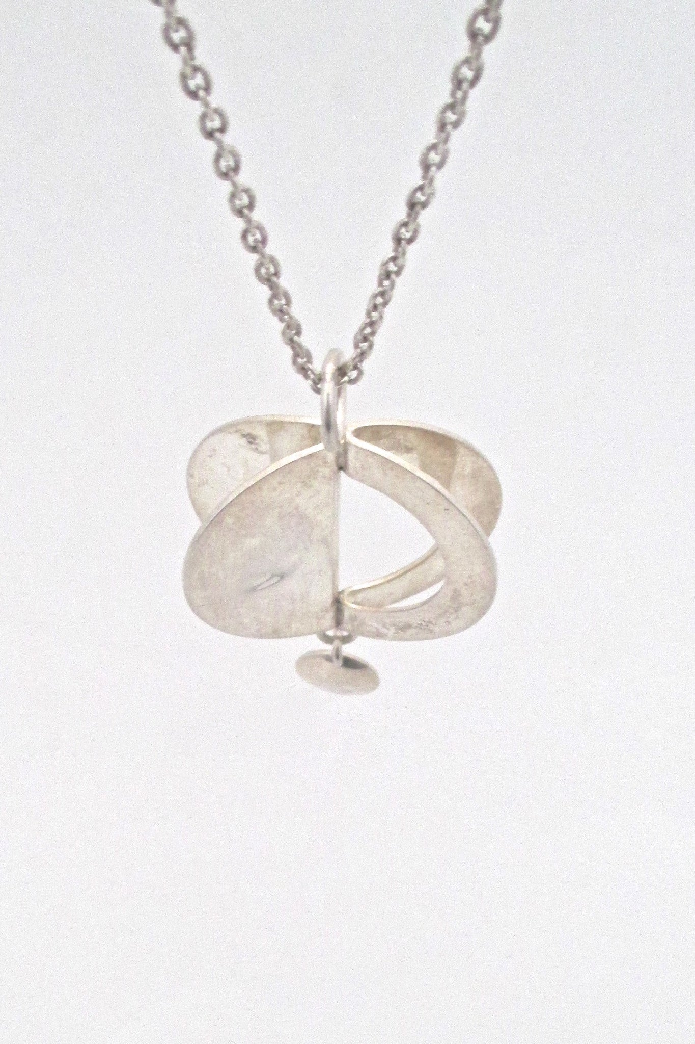 detail Kinni Edvard Rainer Finland vintage modernist silver kinetic pendant necklace