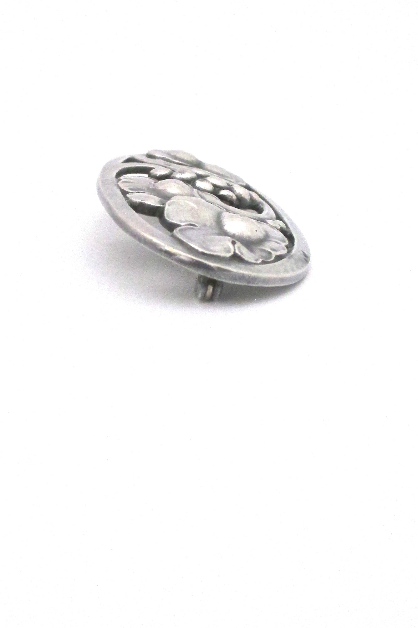 profile Georg Jensen Denmark large vintage silver Skonvirke brooch 177B