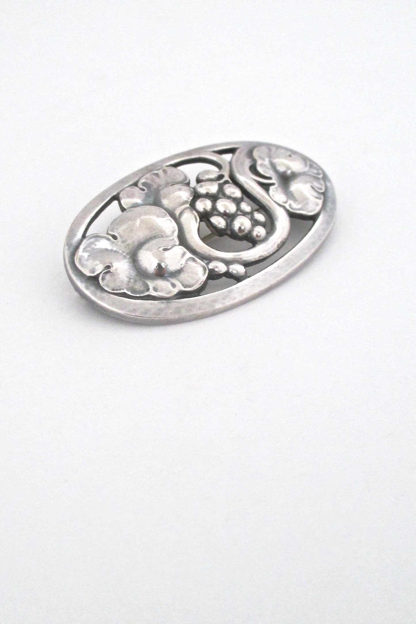 detail Georg Jensen Denmark large vintage silver Skonvirke brooch 177B