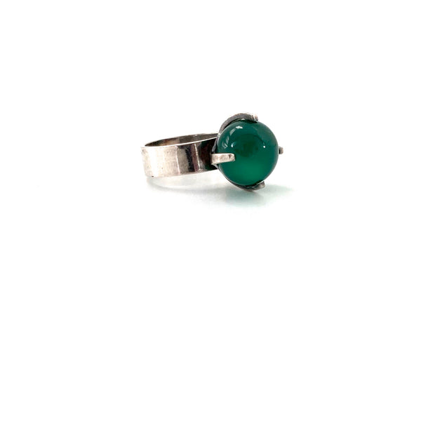 profile vintage silver and chrysoprase ring after Elis Kauppi Kupittaan Kulta Modernist jewelry design