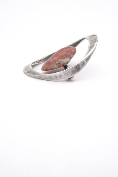 profile Tone Vigeland for Plus Studios Norway vintage Scandinavian Modernist silver natural stone large brooch