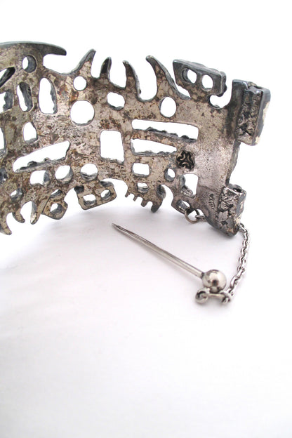 Guy Vidal large hinged bracelet - pin closure
