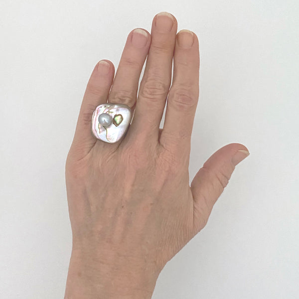scale Francisco Rebajes USA sterling silver abalone and pearl ring American Modernist jewelry design